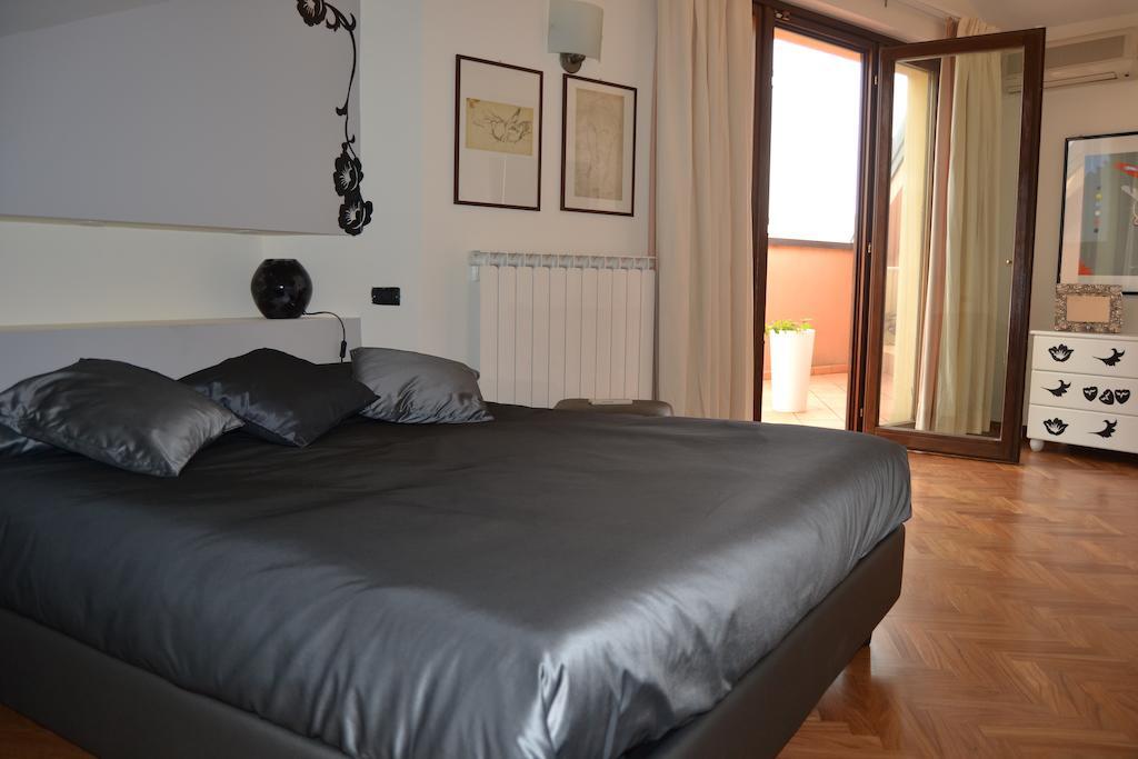 Villa Zagara Luxury Bed And Breakfast Pescara Room photo